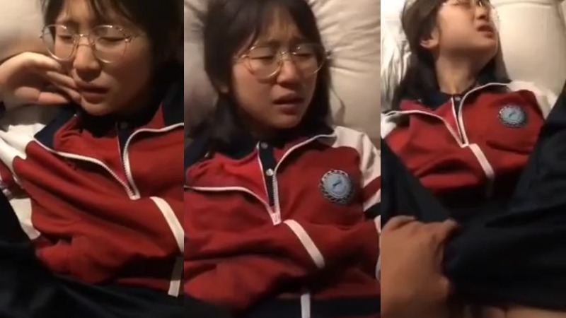 คลิปหลุดนักเรียน น้องแว่นน่ารัก หน้าตาดี โดนเย็ดคาชุด สาวแว่นโดนเย็ดหี